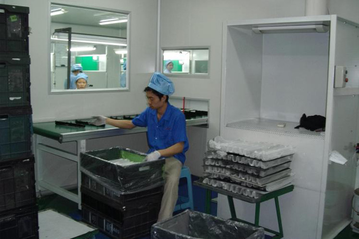 塑膠無(wú)塵自動(dòng)噴涂線